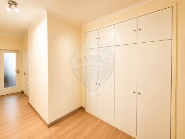 Apartamento T2 para Venda em Mafamude e Vilar do Paraíso