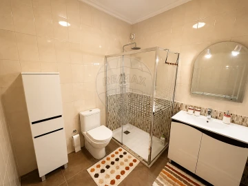 Apartamento T2 para Venda em Mafamude e Vilar do Paraíso