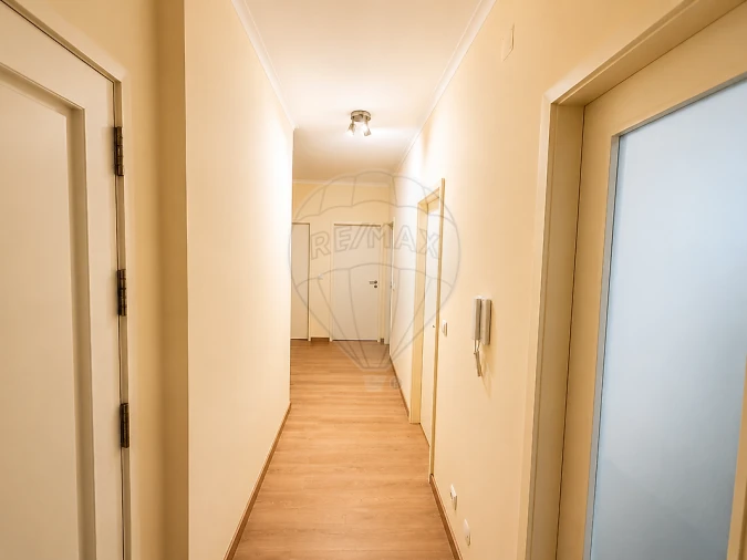 Apartamento T2 para Venda em Mafamude e Vilar do Paraíso Foto 11