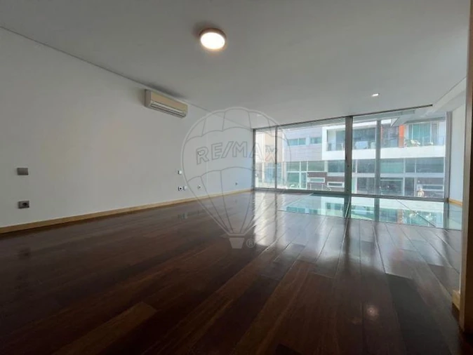 Apartamento T1 para Arrendamento em Glória e Vera Cruz Foto 4
