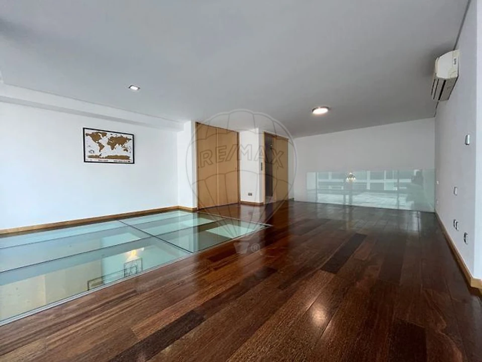 Apartamento T1 para Arrendamento em Glória e Vera Cruz Foto 7
