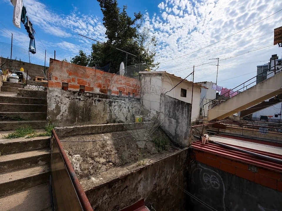 Apartamento T1 para Venda em Oliveira do Douro Foto 12