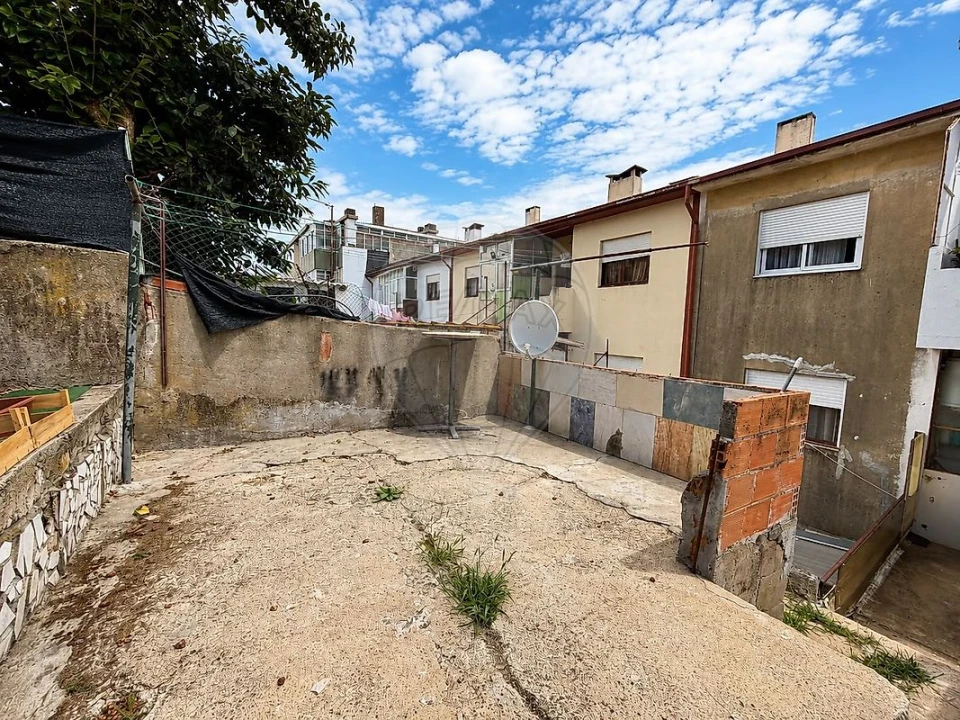 Apartamento T1 para Venda em Oliveira do Douro Foto 11