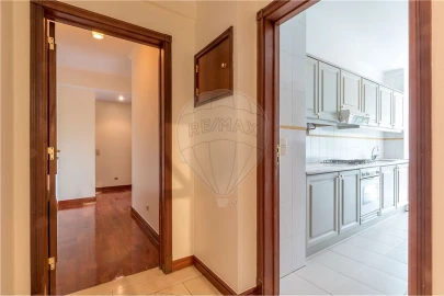 Apartamento T2 para Arrendamento em Benfica