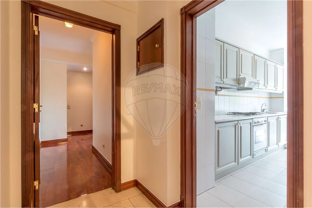 Apartamento T2 para Arrendamento em Benfica Foto 14