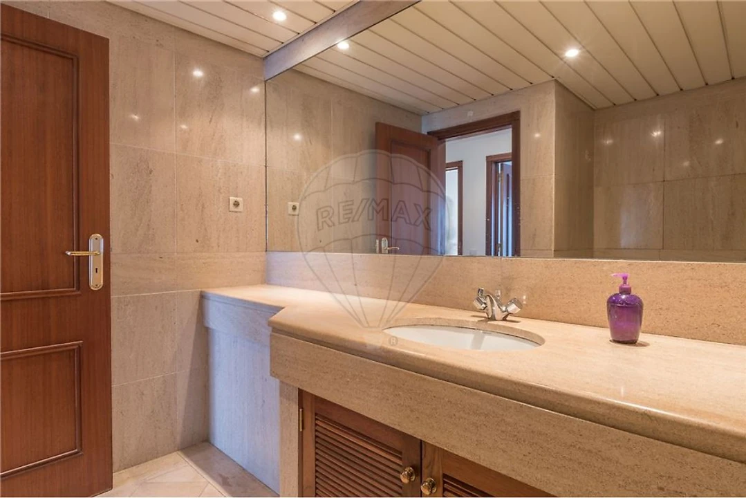 Apartamento T2 para Arrendamento em Benfica Foto 12