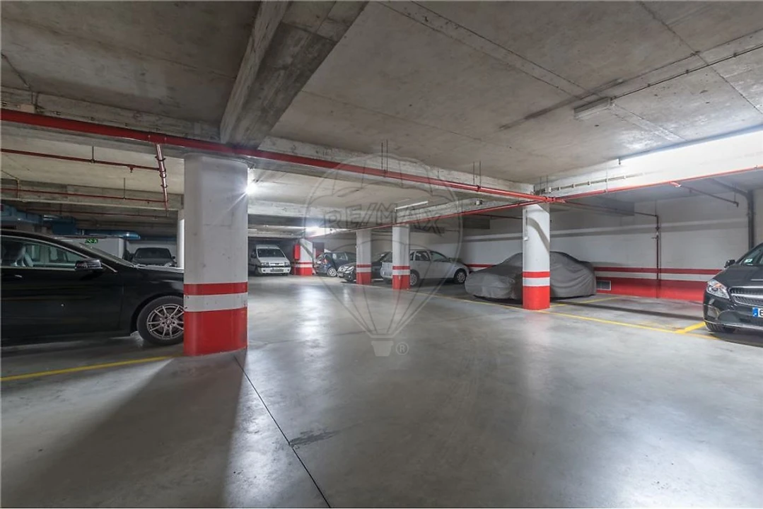 Apartamento T2 para Arrendamento em Benfica Foto 6