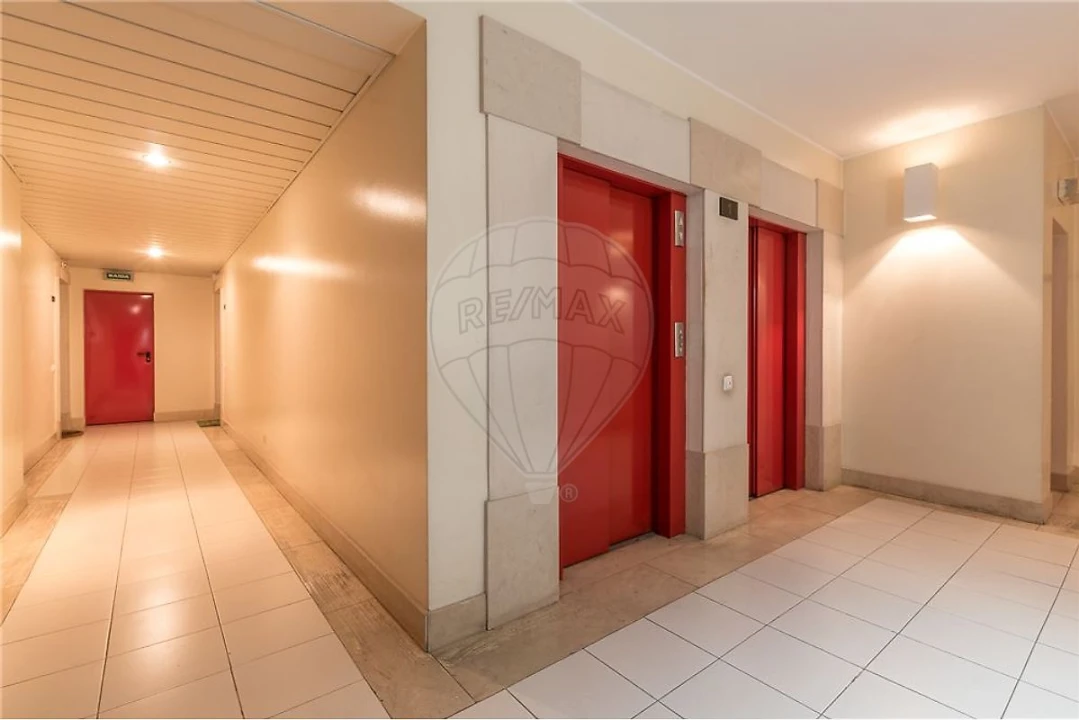 Apartamento T2 para Arrendamento em Benfica Foto 3