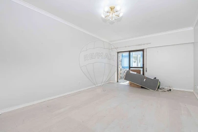 Apartamento T2 para Venda em São Domingos de Benfica