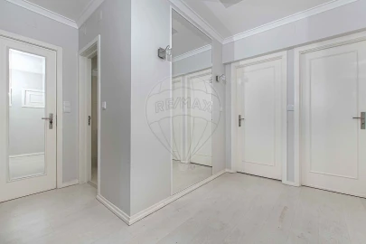 Apartamento T2 para Venda em São Domingos de Benfica