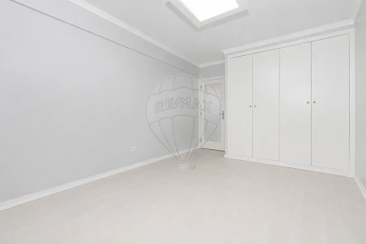 Apartamento T2 para Venda em São Domingos de Benfica