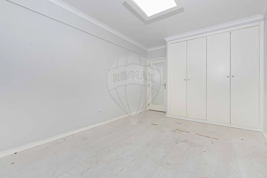 Apartamento T2 para Venda em São Domingos de Benfica Foto 19