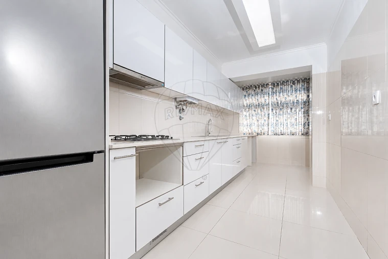Apartamento T2 para Venda em São Domingos de Benfica Foto 10