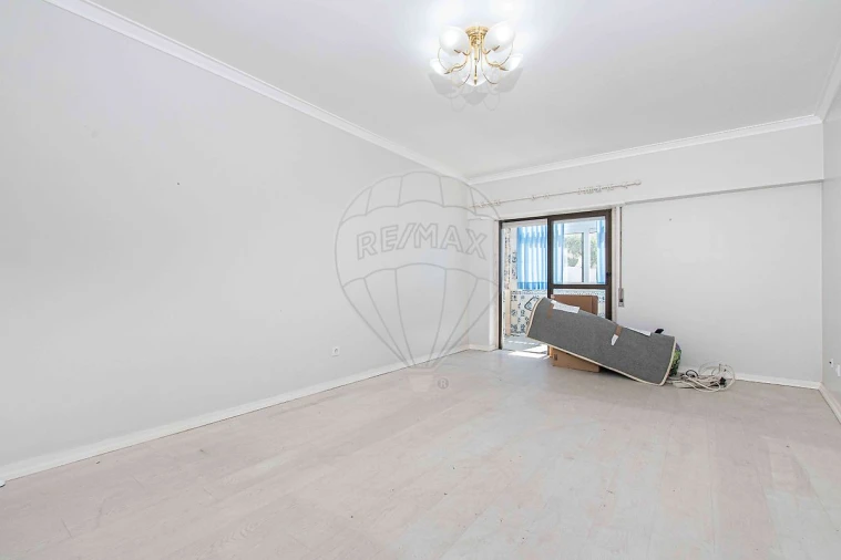 Apartamento T2 para Venda em São Domingos de Benfica Foto 25