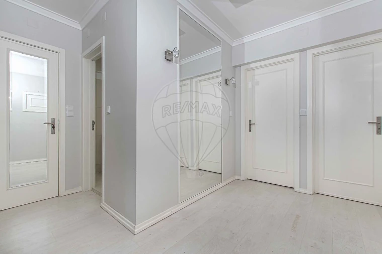 Apartamento T2 para Venda em São Domingos de Benfica Foto 26