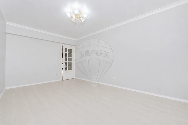 Apartamento T2 para Venda em São Domingos de Benfica Foto 16