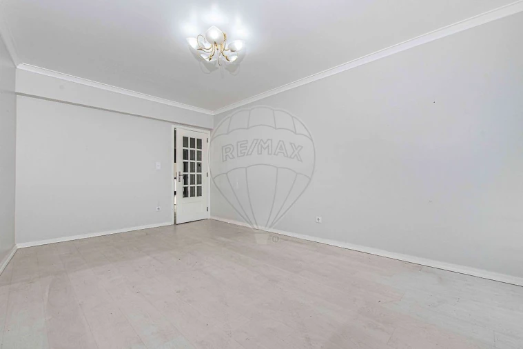 Apartamento T2 para Venda em São Domingos de Benfica Foto 27