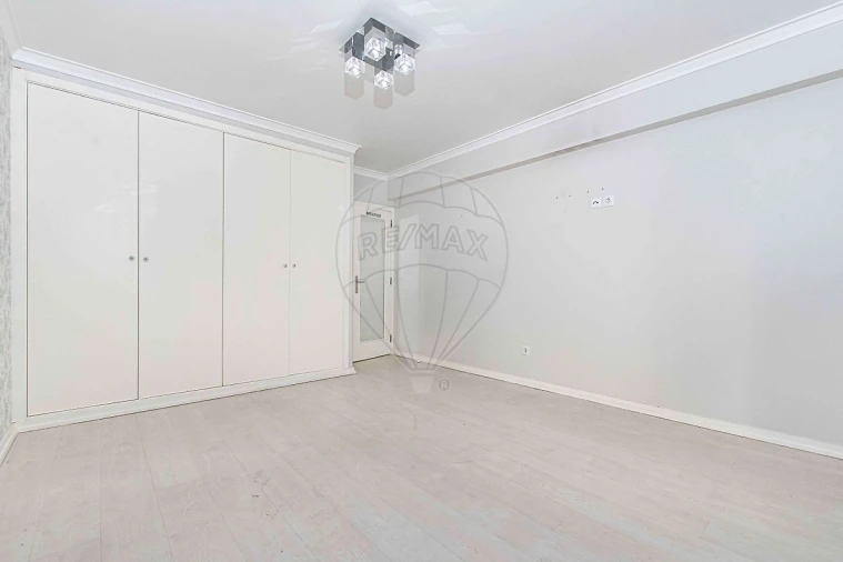 Apartamento T2 para Venda em São Domingos de Benfica Foto 21