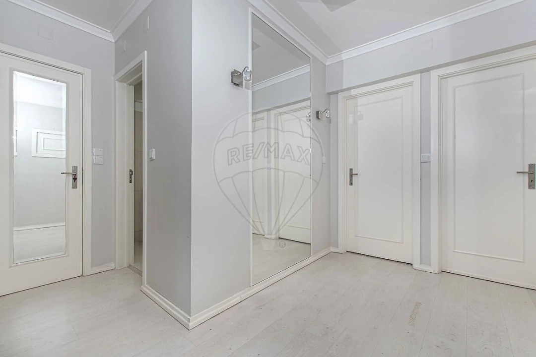 Apartamento T2 para Venda em São Domingos de Benfica Foto 26