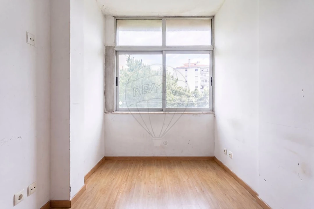 Apartamento T3 para Venda em Rio de Mouro Foto 12