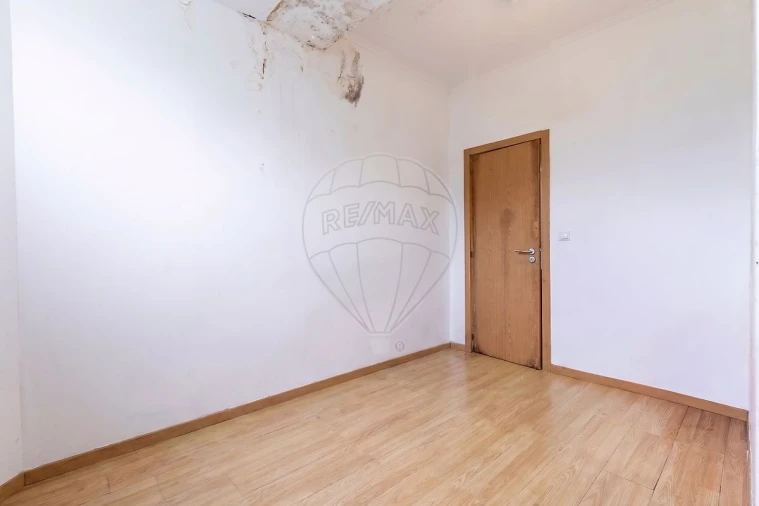 Apartamento T3 para Venda em Rio de Mouro Foto 9