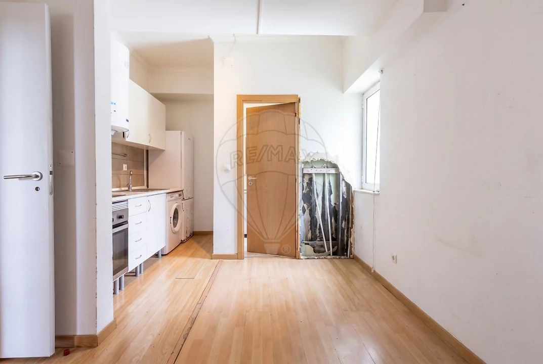 Apartamento T3 para Venda em Rio de Mouro Foto 2