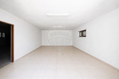 Moradia T2 para Venda em Santo Quintino