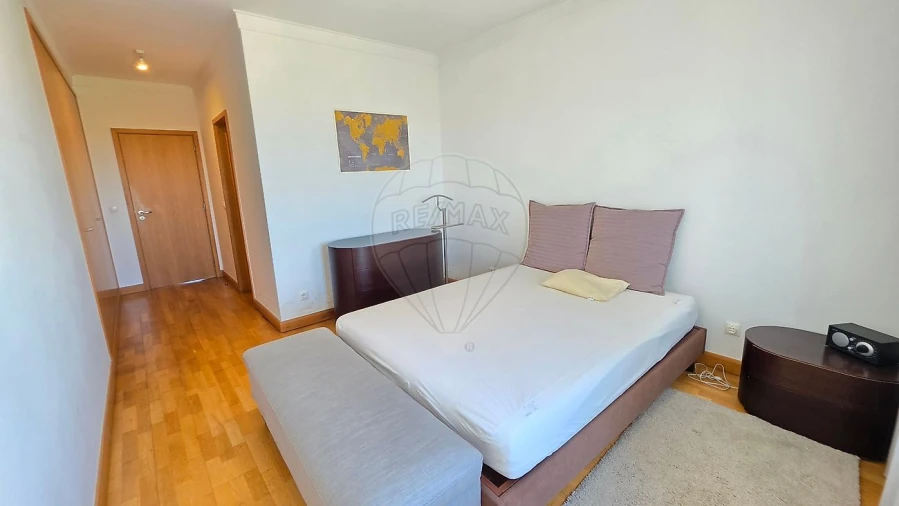 Apartamento T2 para Arrendamento em Carnaxide e Queijas Foto 32