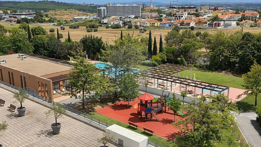 Apartamento T2 para Arrendamento em Carnaxide e Queijas Foto 33