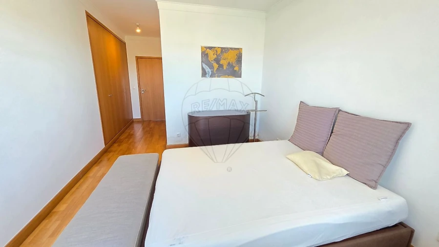 Apartamento T2 para Arrendamento em Carnaxide e Queijas Foto 34