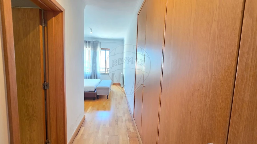 Apartamento T2 para Arrendamento em Carnaxide e Queijas Foto 28