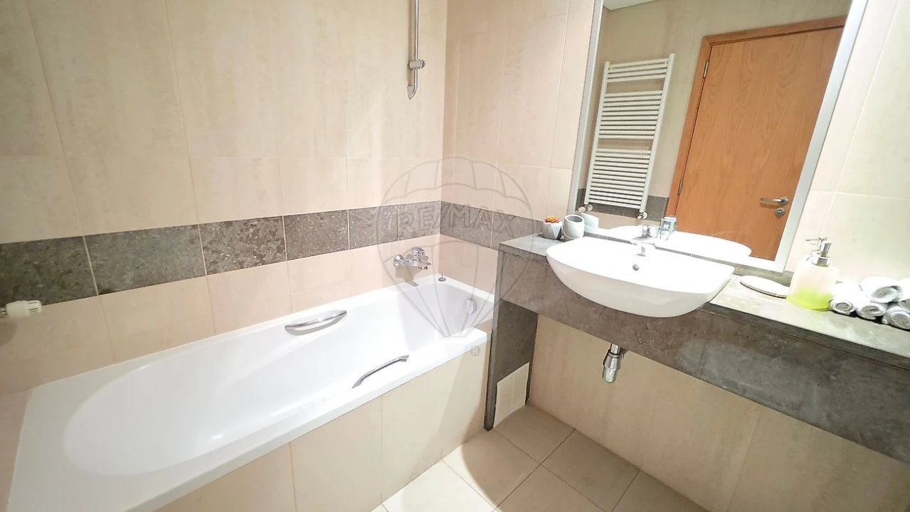 Apartamento T2 para Arrendamento em Carnaxide e Queijas Foto 3