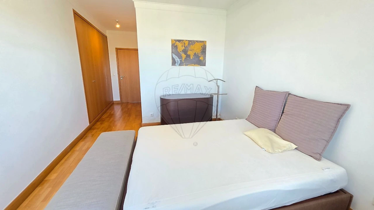 Apartamento T2 para Arrendamento em Carnaxide e Queijas Foto 34