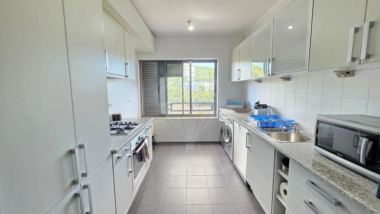 Apartamento T2 para Arrendamento em Carnaxide e Queijas Foto 6