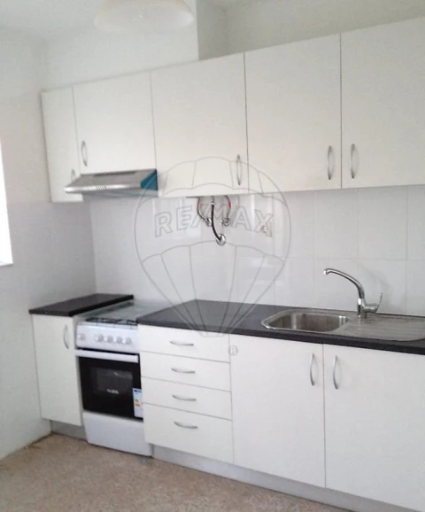Moradia T2 para Venda em Vila de Cucujães