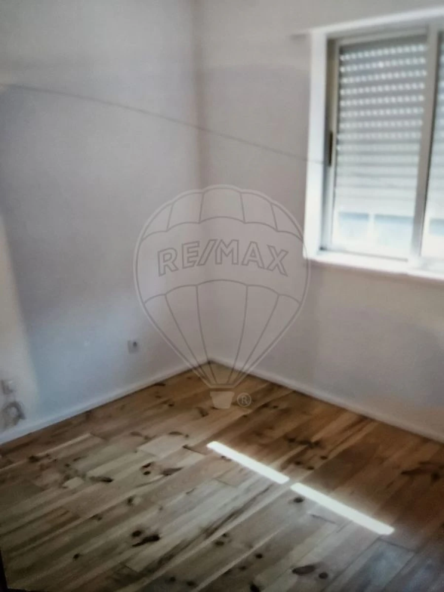 Moradia T2 para Venda em Vila de Cucujães Foto 2