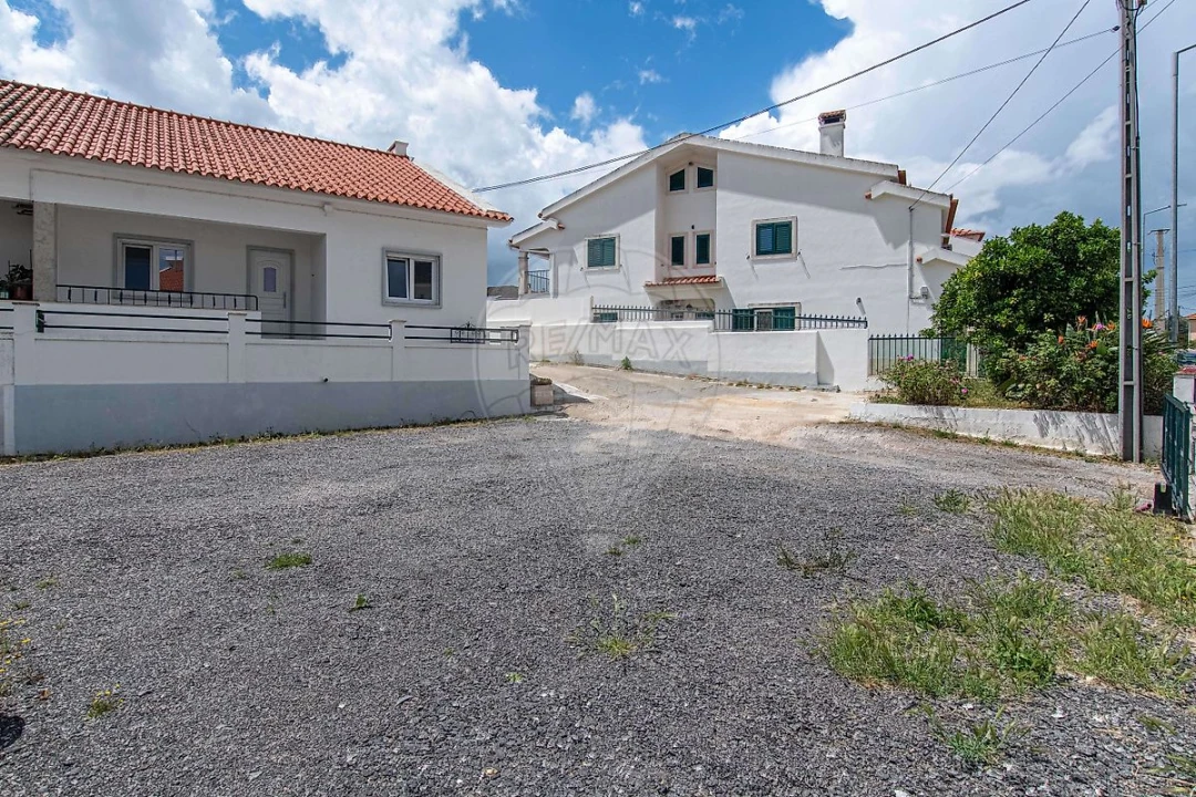 Moradia T2 para Arrendamento em Carregado e Cadafais Foto 18