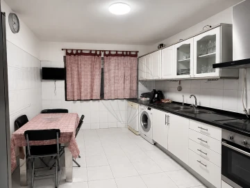 Apartamento T3 para Venda em Carregado e Cadafais
