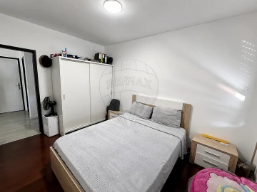 Apartamento T3 para Venda em Carregado e Cadafais
