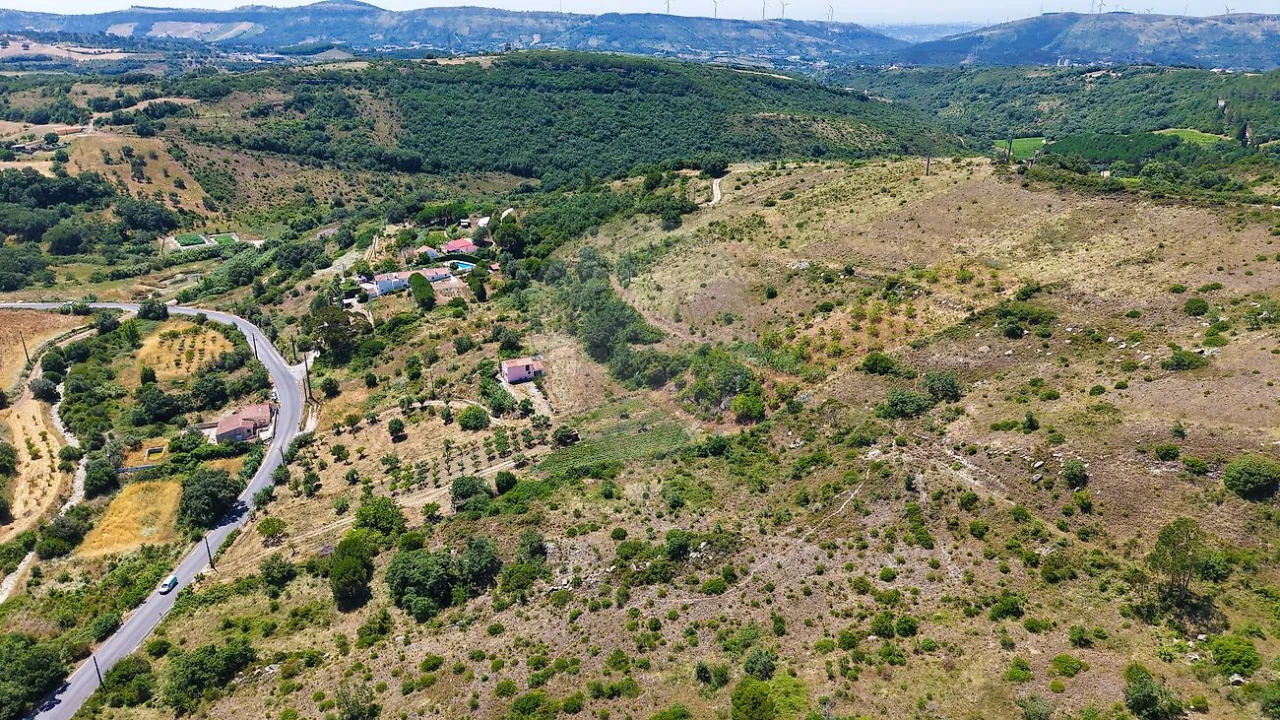Terreno para Venda em Santiago dos Velhos Foto 3