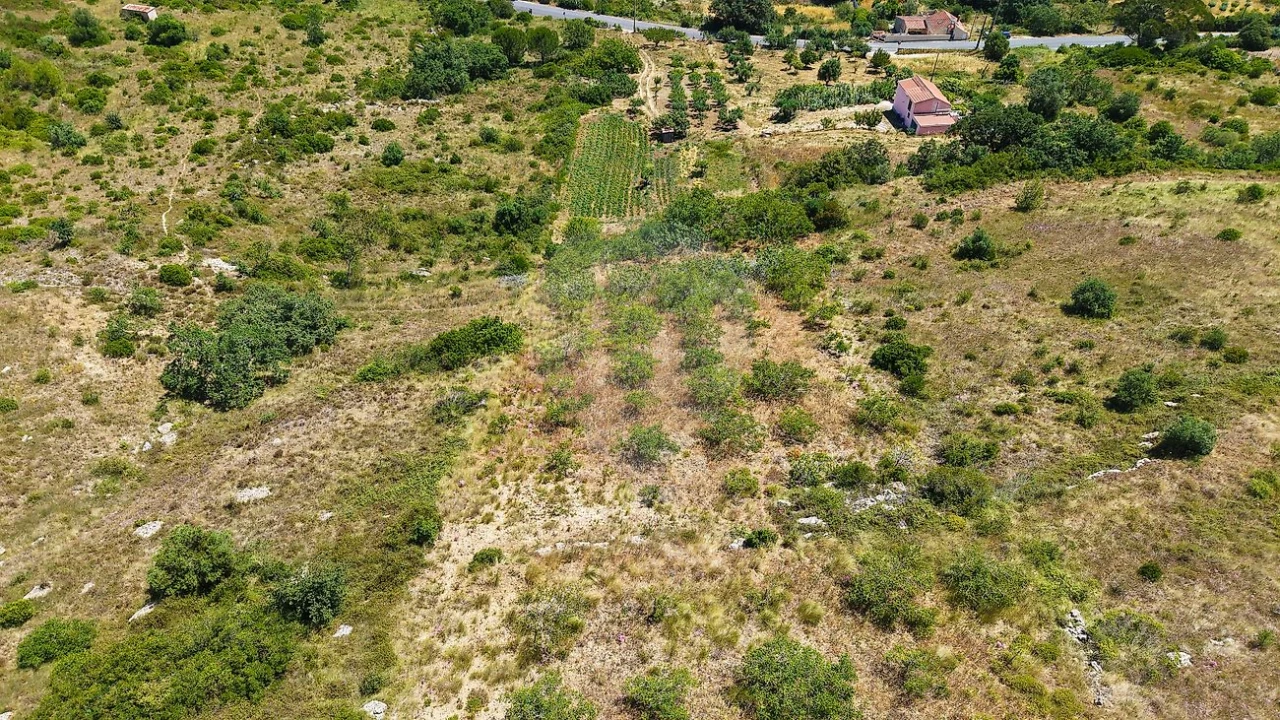 Terreno para Venda em Santiago dos Velhos Foto 9
