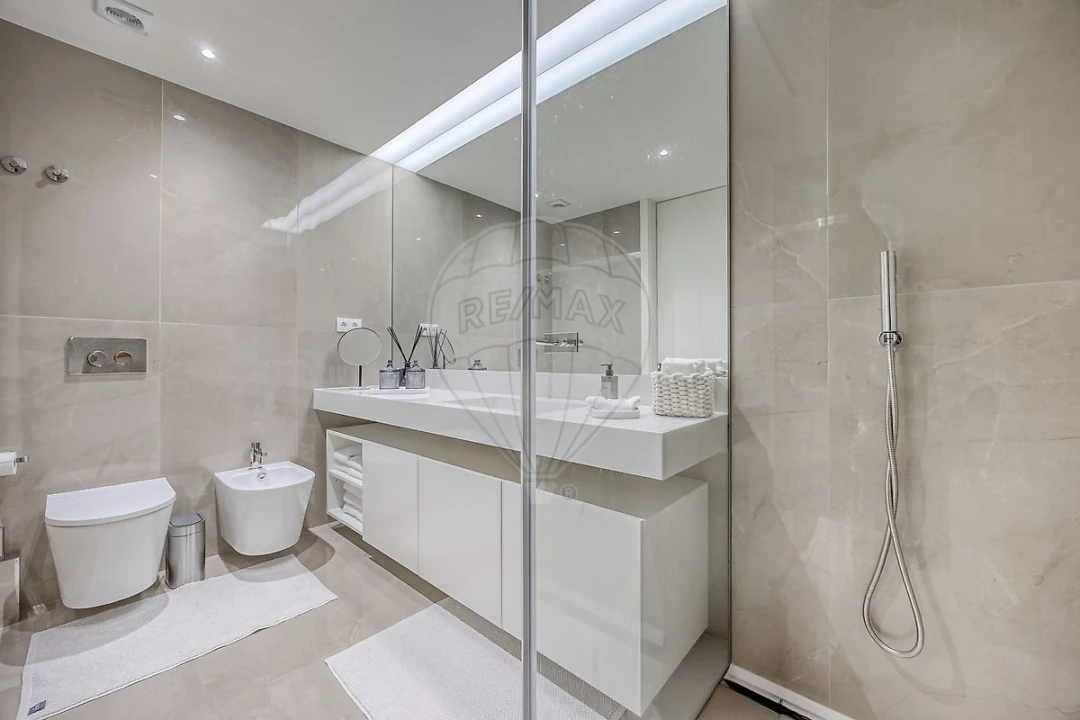 Apartamento T1 para Arrendamento em Madalena Foto 20
