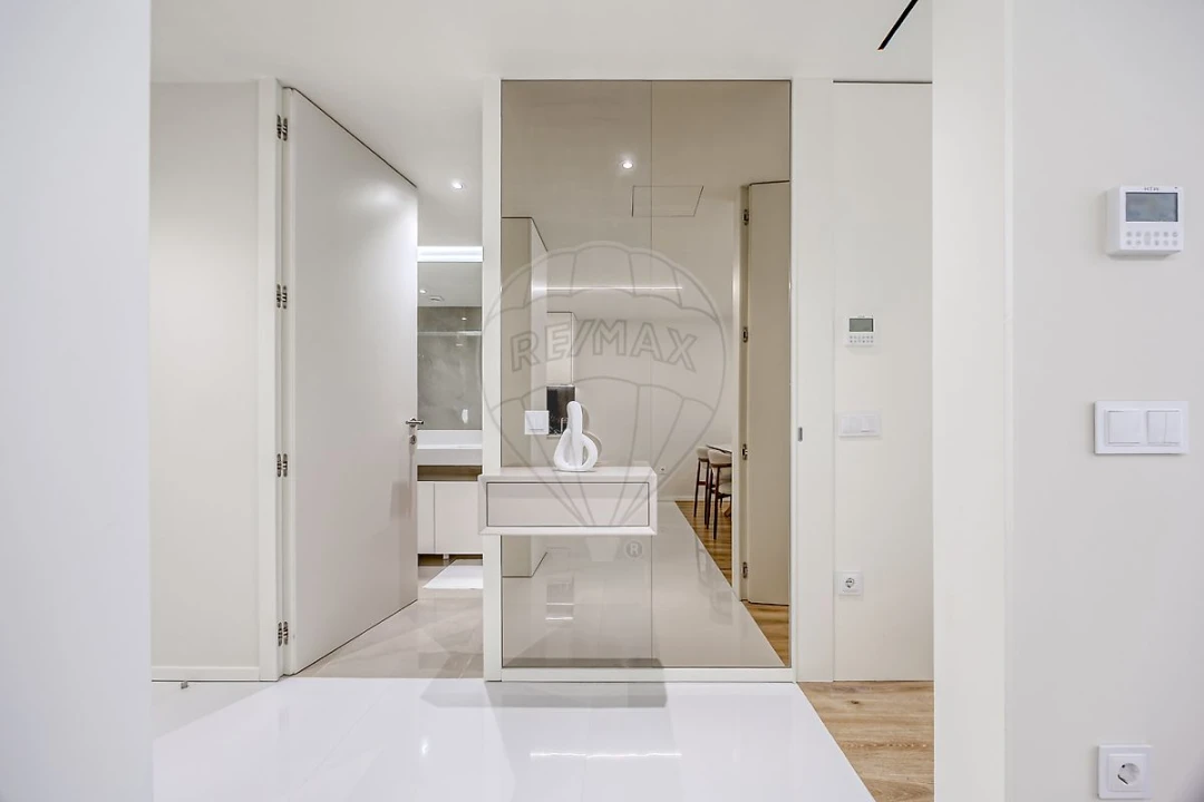 Apartamento T1 para Arrendamento em Madalena Foto 13