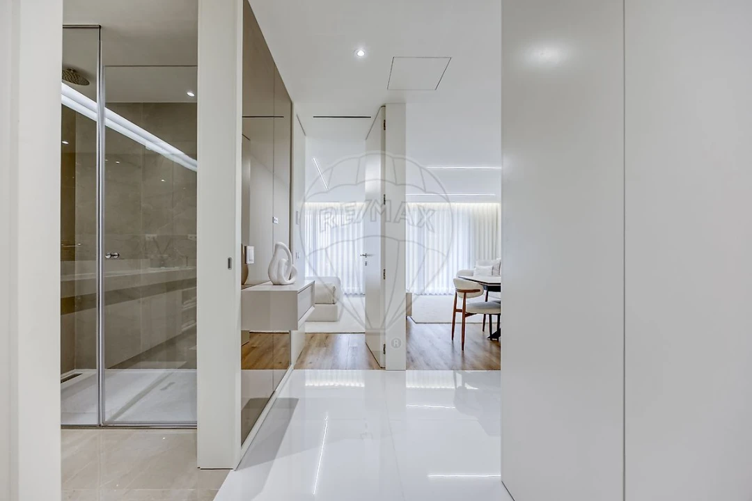 Apartamento T1 para Arrendamento em Madalena Foto 19