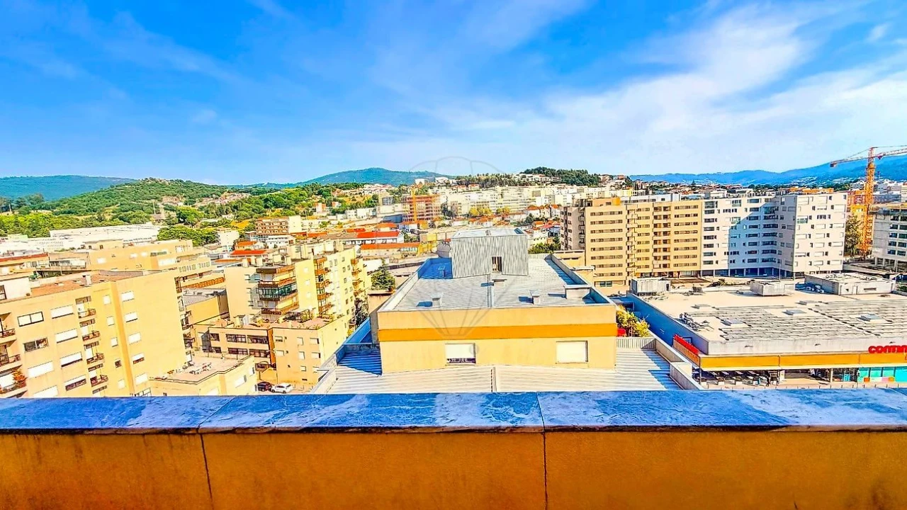 Apartamento T2 para Venda em Braga (Maximinos, Sé e Cividade) Foto 9
