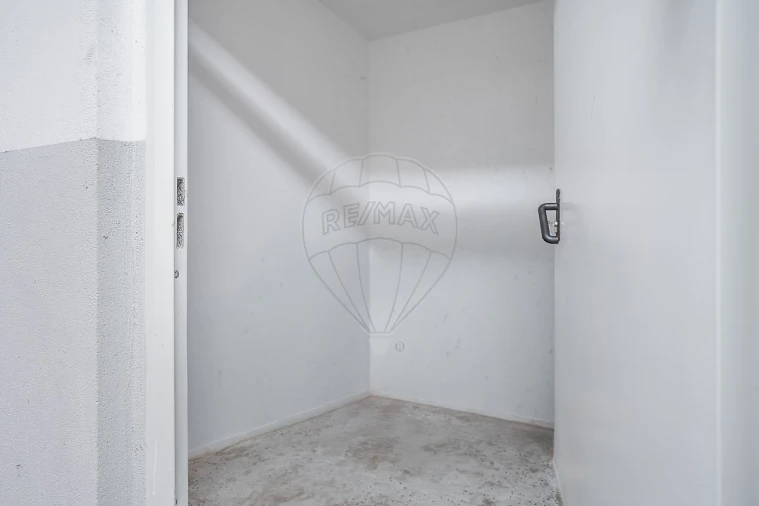 Apartamento T3 para Venda em Madalena Foto 32