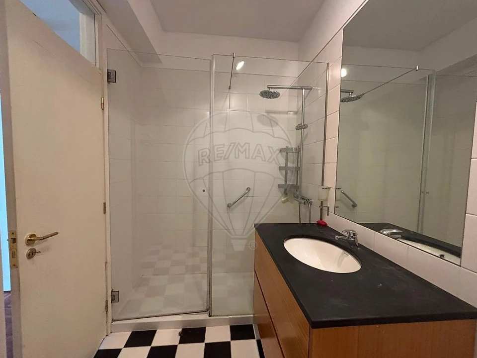 Apartamento T3 para Arrendamento em Ramalde Foto 16