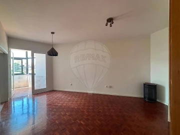 Apartamento T3 para Arrendamento em Ramalde