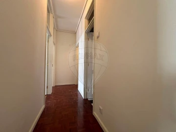 Apartamento T3 para Arrendamento em Ramalde