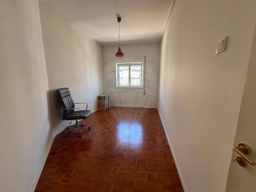 Apartamento T3 para Arrendamento em Ramalde